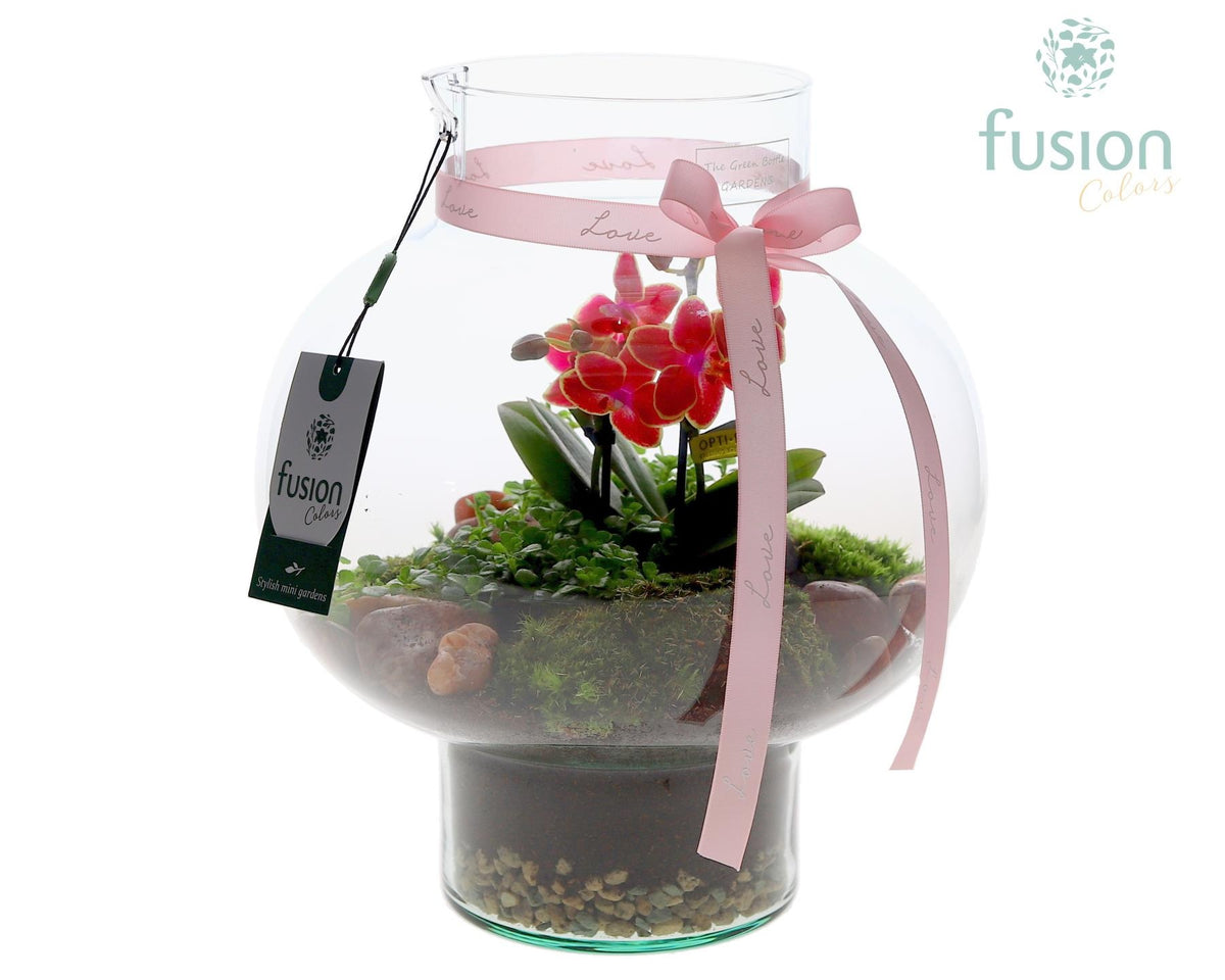 Green Bottle Laura Medium met Moederdag arrangement 29cm 26cm Pot